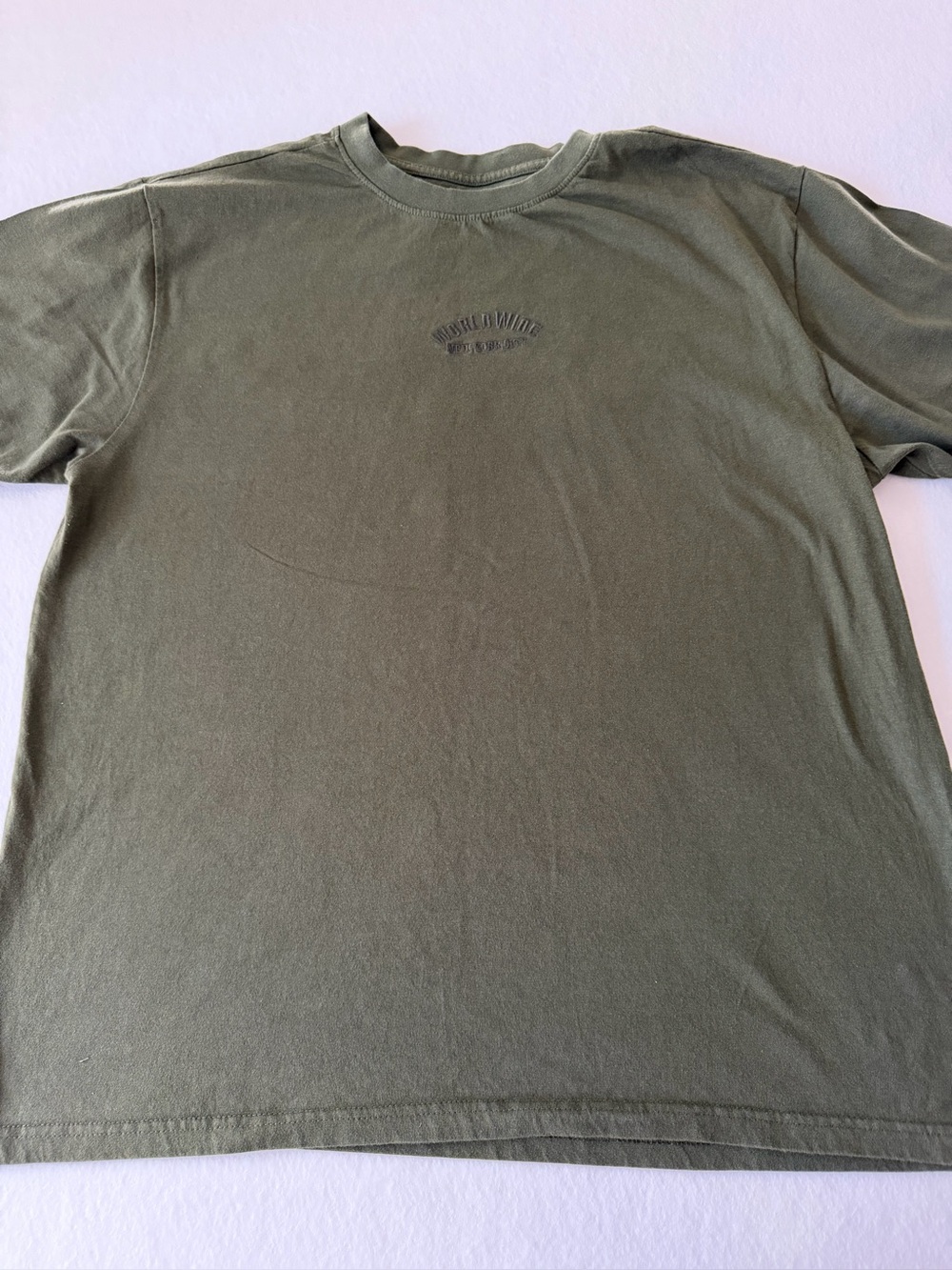 NYC Olive Short-Sleeve Crewneck Tee with Subtle Chest Logo